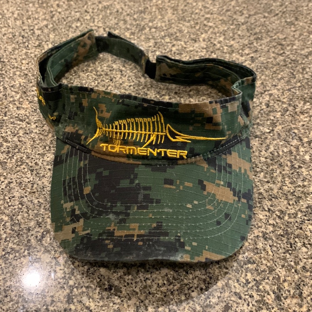 Tormentor Visor Camo